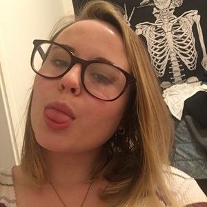 Meet your Posher, Catherine